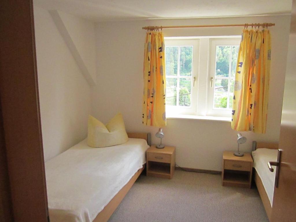 Ferienwohnung Stadt Wehlen Saechsische Schweiz Dachgeschoss Schlafzimmer 2